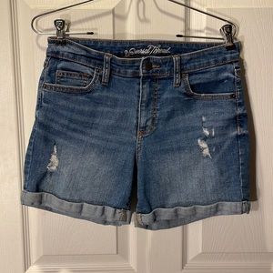 Universal Thread Mid Rise Boyfriend Jean Shorts - Size 4/27